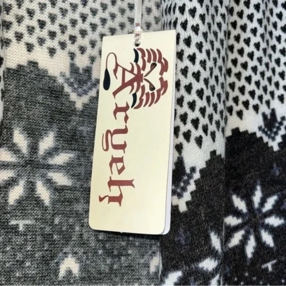 Aryeh | New Black Cream Fair Isle Open Front Sleeveless Cardigan, Large - Picture 5 of 7